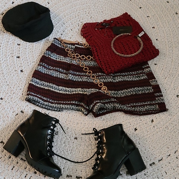 BCBG GENERATION SIZE 6 MULTI SHORTS - Picture 11 of 16